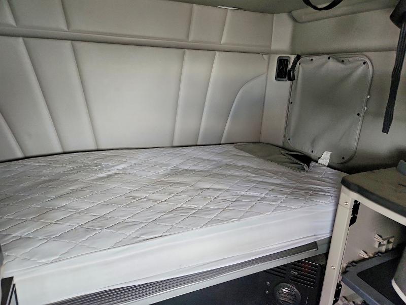 49609126 :رقم المزاد ، 1XPBD49X4SD729472 vin ، 2025 Other Automobile 579 مزاد بيع