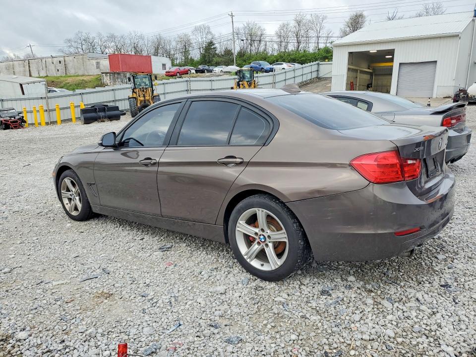 48861066 :رقم المزاد ، WBA3C3G52ENR25894 vin ، 2014 Bmw 320 مزاد بيع