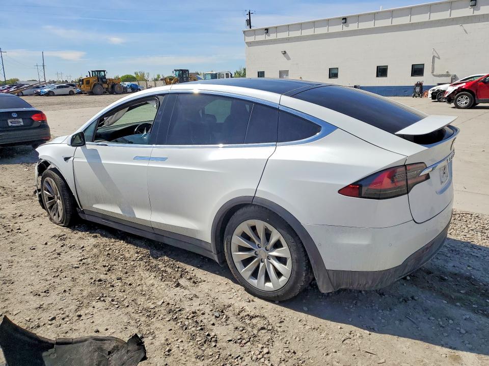 2019 Tesla Model X მანქანა იყიდება აუქციონზე, vin: 5YJXCDE22KF207467, აუქციონის ნომერი: 48225636