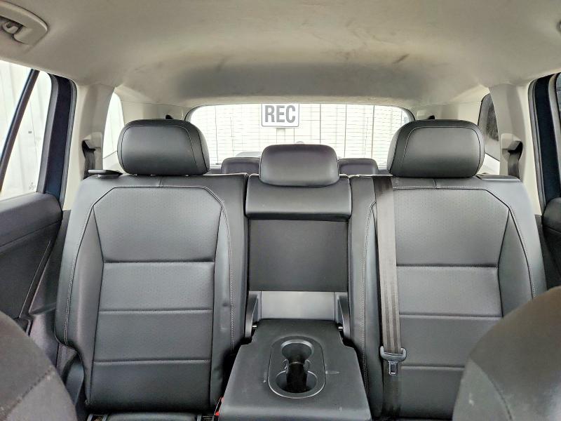 Продаж на аукціоні авто 2018 Volkswagen Tiguan, vin: 3VV2B7AX7JM200767, номер лоту: 49771056