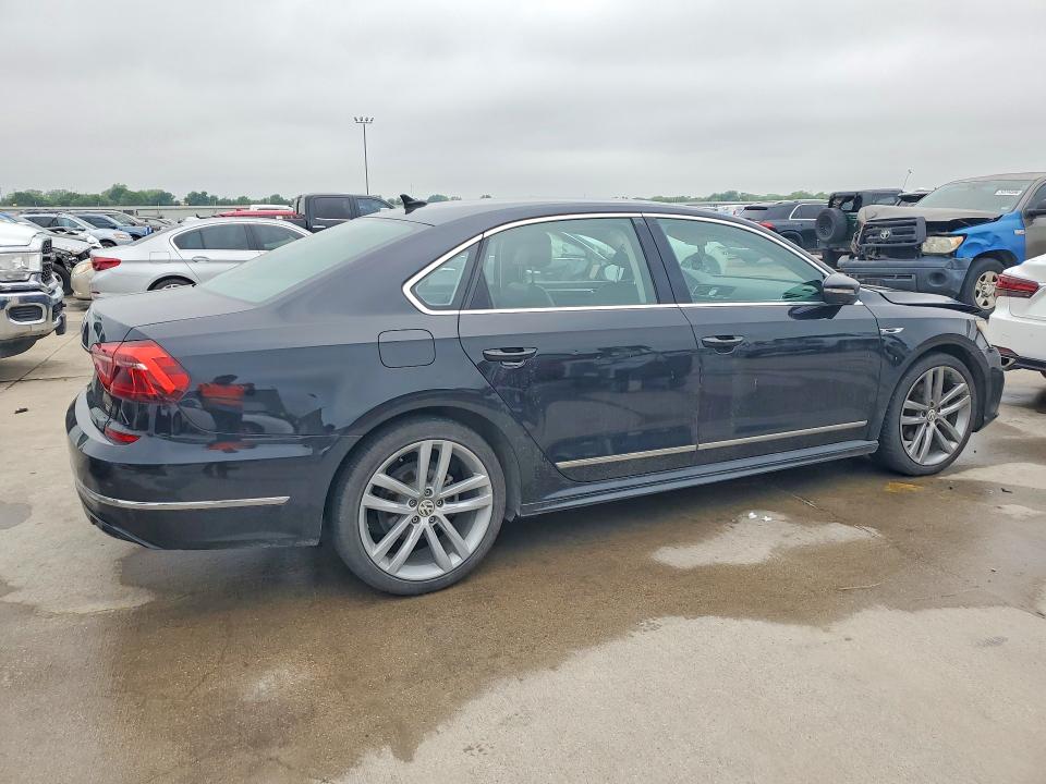 50180166 :رقم المزاد ، 1VWDT7A34HC061367 vin ، 2017 Volkswagen Passat مزاد بيع