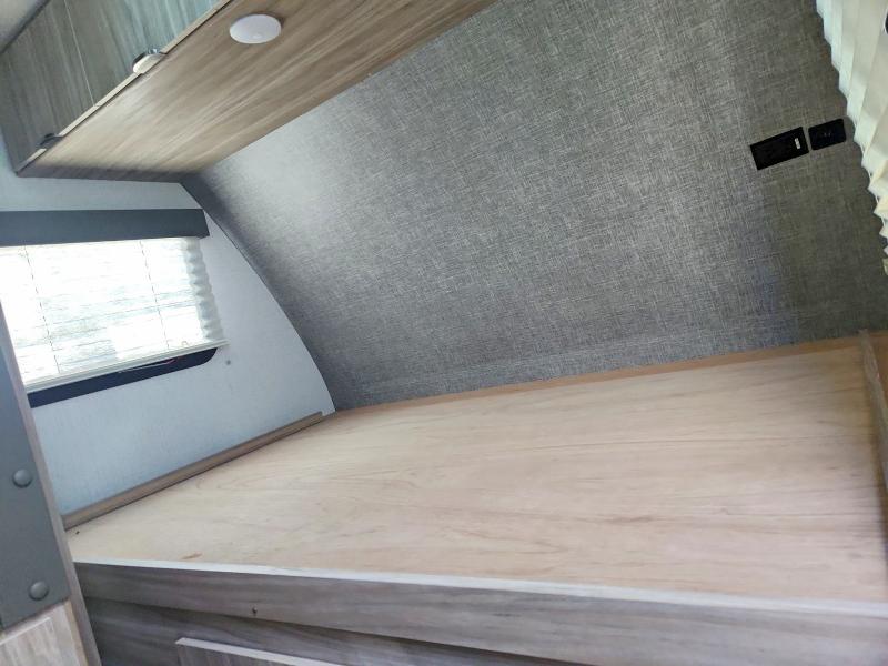 48823326 :رقم المزاد ، 54CTM2J25M3052564 vin ، 2021 Winnebago Micro Mini مزاد بيع