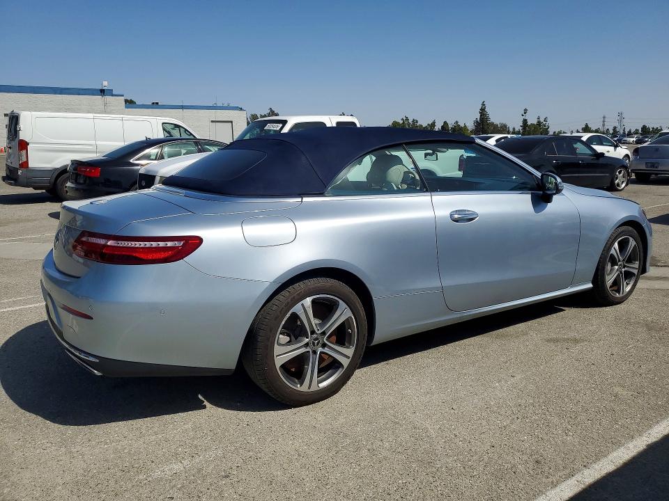 50643076 :رقم المزاد ، WDD1K6FB5JF055218 vin ، 2018 Mercedes-benz E مزاد بيع