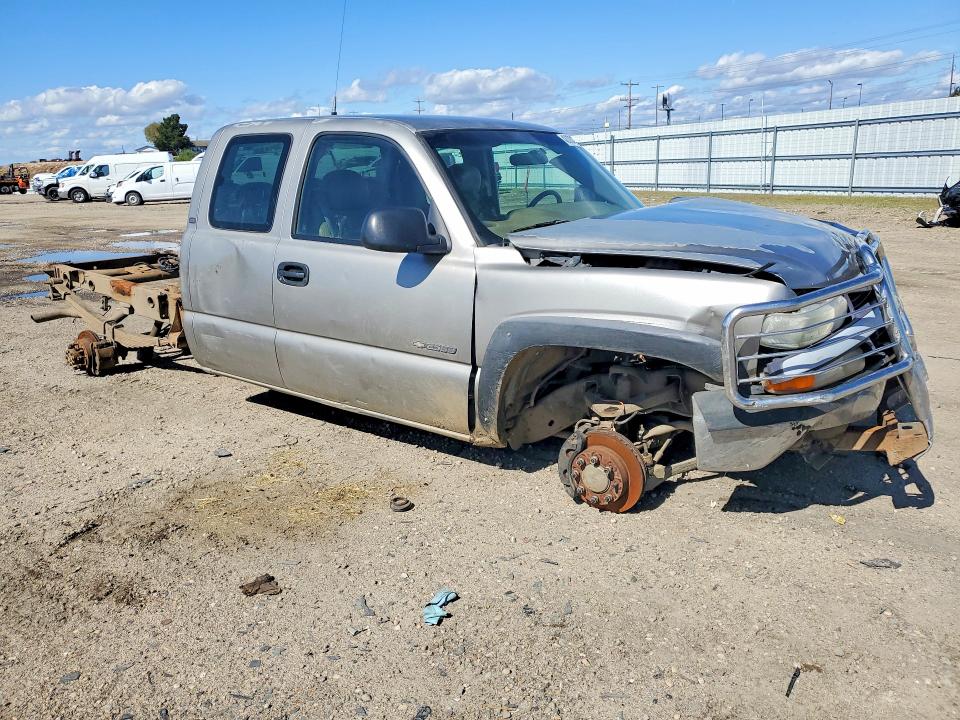 Продаж на аукціоні авто 2000 Chevrolet Silverado, vin: 1GCGK29U3YE235534, номер лоту: 48303476