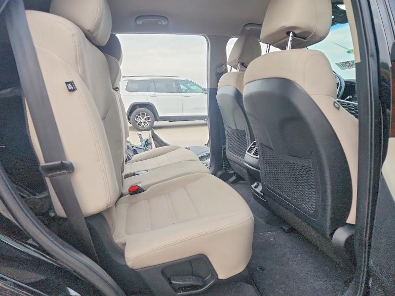 46218356 :رقم المزاد ، 5XYPGDA38HG290424 vin ، 2017 Kia Sorento مزاد بيع