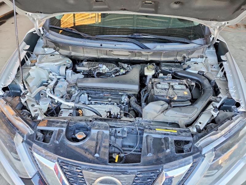 51664846 :رقم المزاد ، KNMAT2MT4HP599953 vin ، 2017 Nissan Rogue مزاد بيع