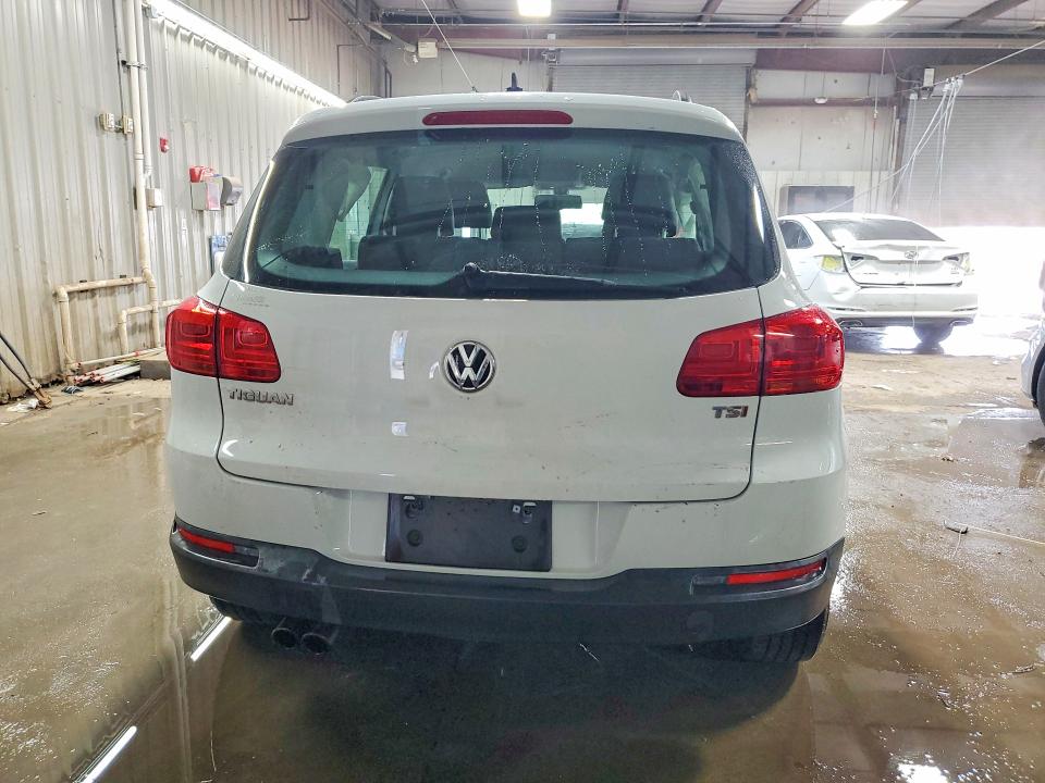 2017 Volkswagen Tiguan მანქანა იყიდება აუქციონზე, vin: WVGAV7AXXHK030418, აუქციონის ნომერი: 51453536