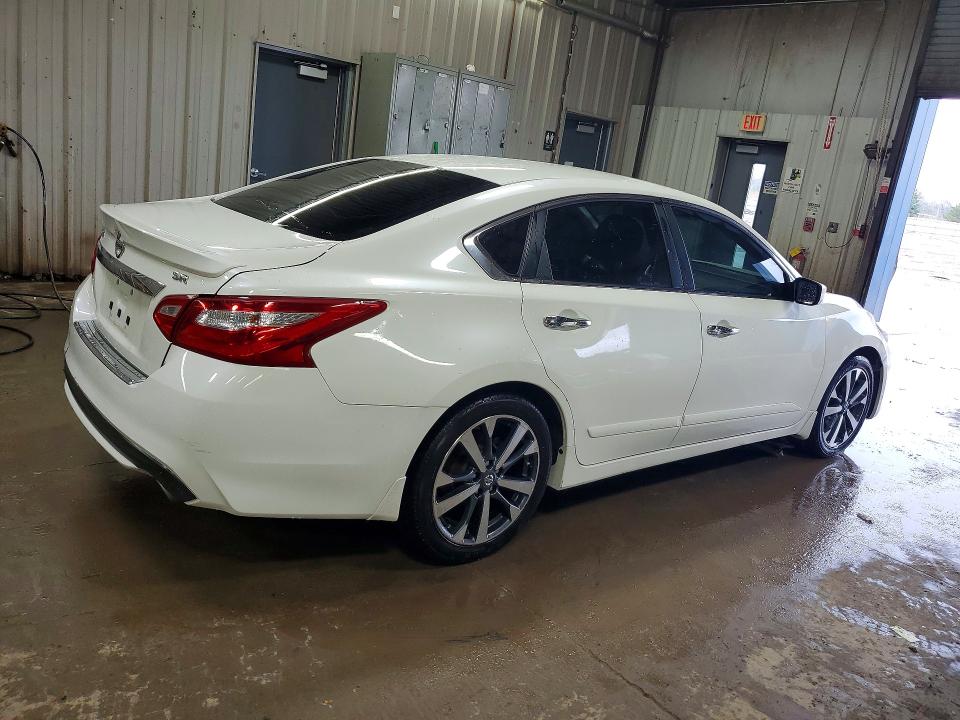 Продажа на аукционе авто 2016 Nissan Altima, vin: 1N4AL3AP3GC225486, номер лота: 49285826