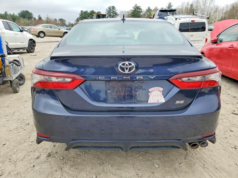 50557376 :رقم المزاد ، 4T1G11AK7MU567611 vin ، 2021 Toyota Camry مزاد بيع