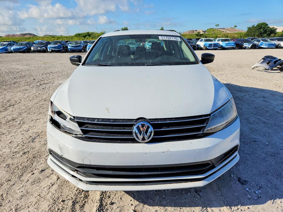 51702116 :رقم المزاد ، 3VW267AJ2GM319105 vin ، 2016 Volkswagen Jetta مزاد بيع