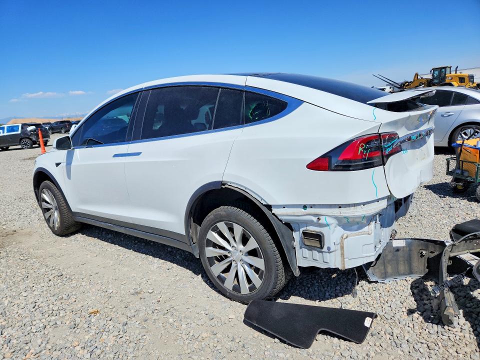 2019 Tesla Model X მანქანა იყიდება აუქციონზე, vin: 5YJXCAE21KF183015, აუქციონის ნომერი: 49758306