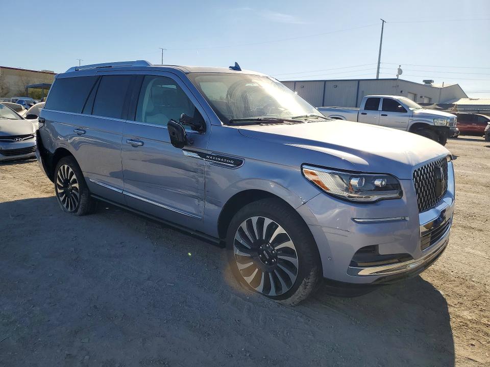 2023 Lincoln Navigator მანქანა იყიდება აუქციონზე, vin: 5LMJJ2TG5PEL15856, აუქციონის ნომერი: 49146126