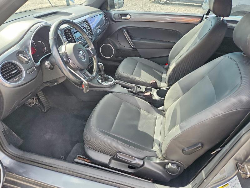 49826746 :رقم المزاد ، 3VW5X7ATXDM827135 vin ، 2013 Volkswagen Beetle مزاد بيع
