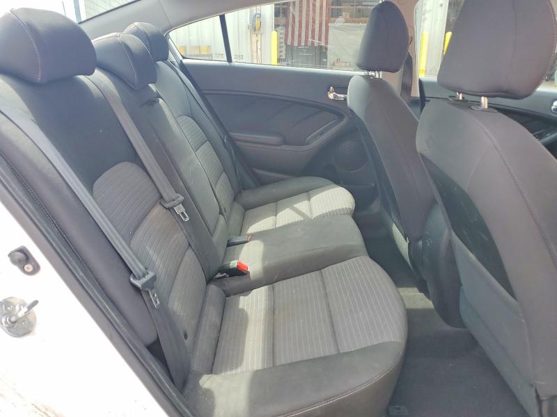 49253956 :رقم المزاد ، KNAFX4A69F5363292 vin ، 2015 Kia Forte مزاد بيع
