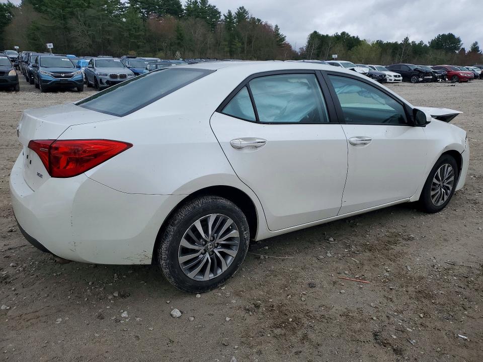 50586876 :رقم المزاد ، 5YFBURHE1HP726078 vin ، 2017 Toyota Corolla مزاد بيع