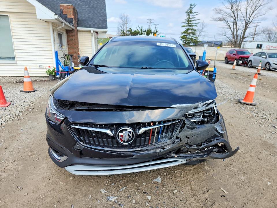 49669486 :رقم المزاد ، W04GU8SX5K1002555 vin ، 2019 Buick Regal Tourx مزاد بيع