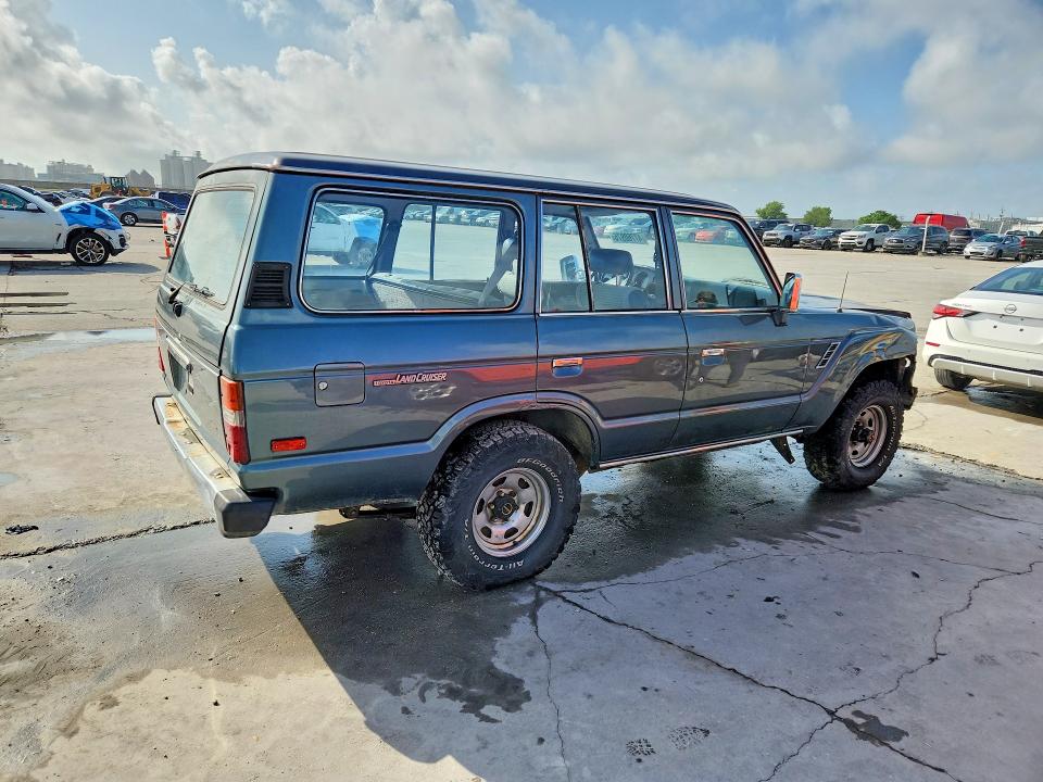 47760976 :رقم المزاد ، JT3FJ62GJ0086117 vin ، 1988 Toyota Land Cruiser مزاد بيع