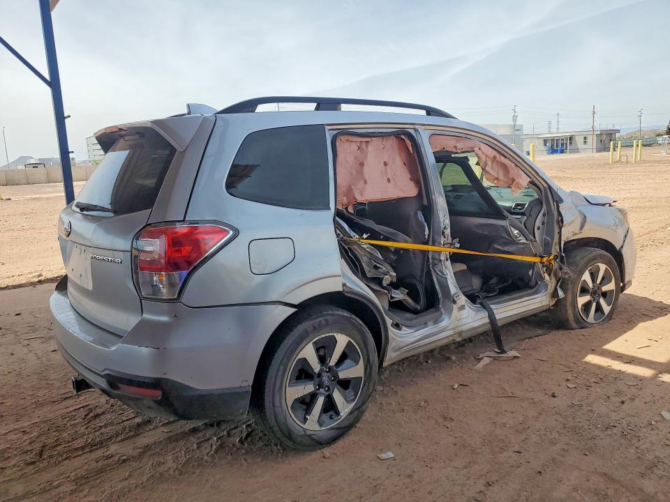 51042656 :رقم المزاد ، JF2SJADCXJH553145 vin ، 2018 Subaru Forester مزاد بيع