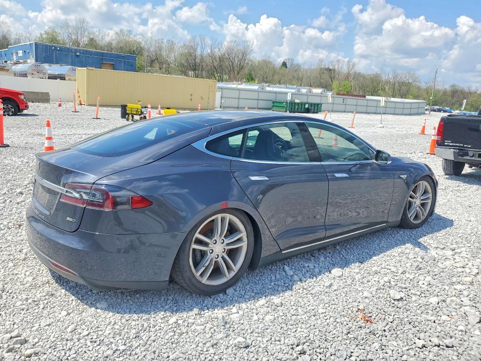 Продаж на аукціоні авто 2015 Tesla Model S, vin: 5YJSA1H25FF091116, номер лоту: 51164486