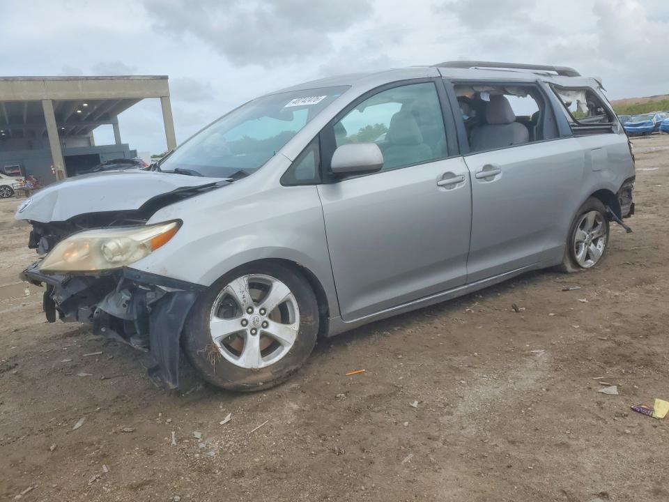 2016 Toyota Sienna მანქანა იყიდება აუქციონზე, vin: 5TDKK3DC0GS748392, აუქციონის ნომერი: 48742476