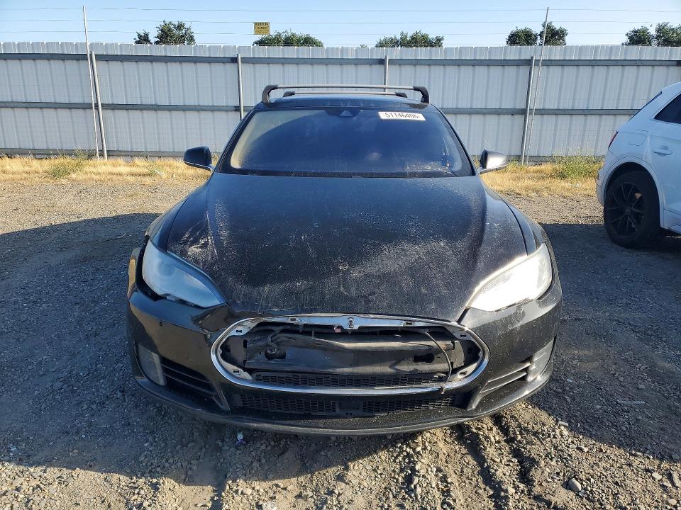 Продажа на аукционе авто 2015 Tesla Model S, vin: 5YJSA1E29FF116877, номер лота: 51146406