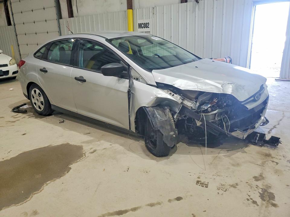 Продажа на аукционе авто 2015 Ford Focus, vin: 1FADP3E27FL323161, номер лота: 47995256