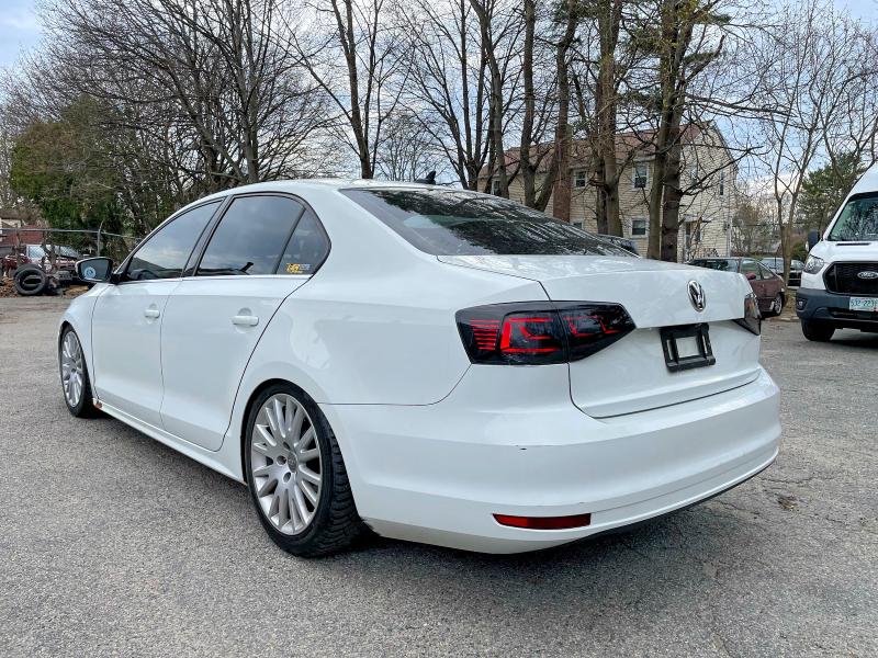 49979746 :رقم المزاد ، 3VWB67AJ5HM364931 vin ، 2017 Volkswagen Jetta مزاد بيع