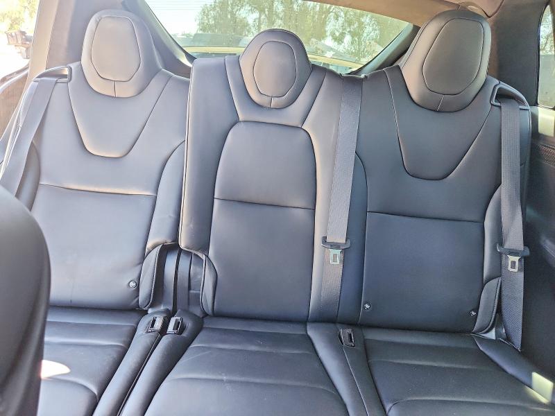 48959756 :رقم المزاد ، 5YJXCDE23JF103889 vin ، 2018 Tesla Model X مزاد بيع