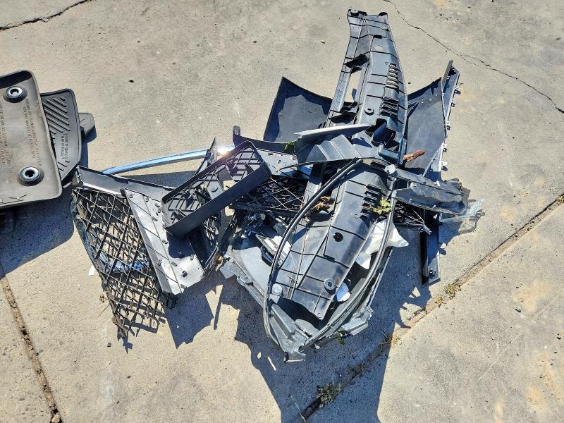 52054646 :رقم المزاد ، JTNB11HK0J3038695 vin ، 2018 Toyota Camry مزاد بيع