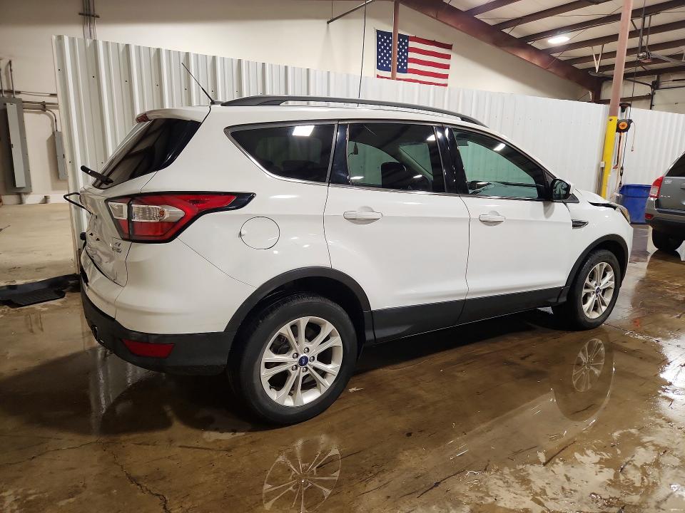 51296506 :رقم المزاد ، 1FMCU9GD8JUB16499 vin ، 2018 Ford Escape مزاد بيع