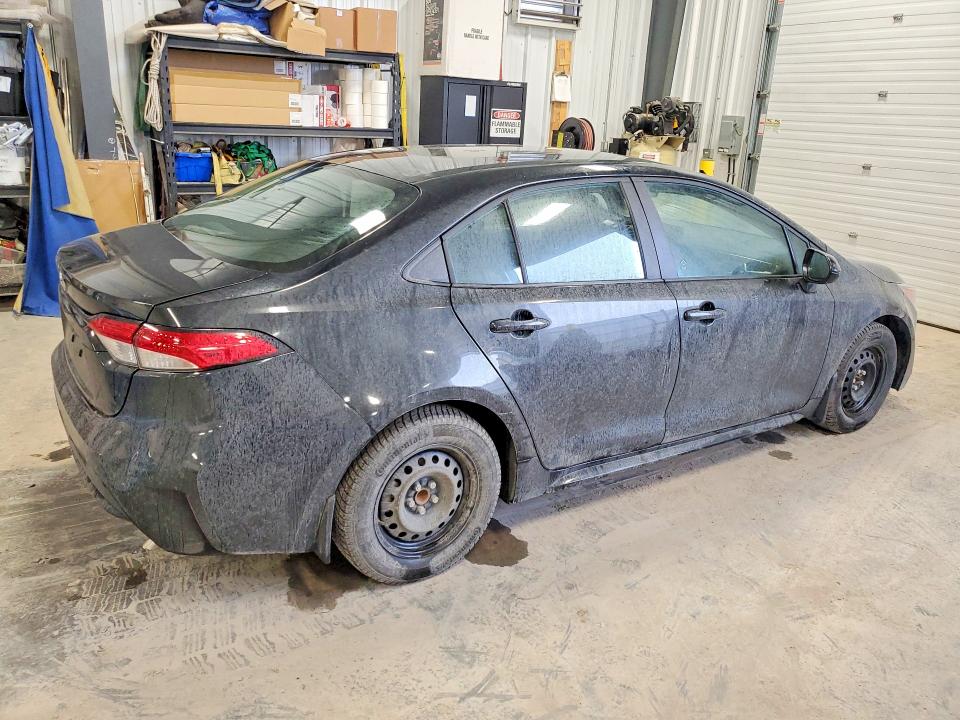 49626426 :رقم المزاد ، 5YFBPMBE1NP352229 vin ، 2022 Toyota Corolla مزاد بيع