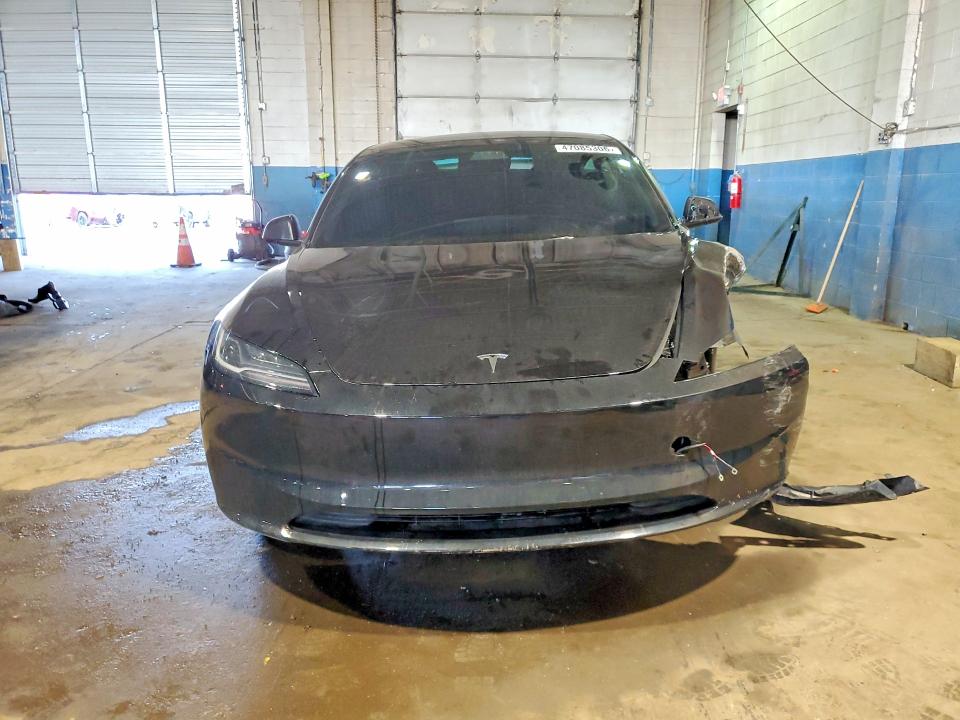 47085306 :رقم المزاد ، 5YJ3E1EA7SF047018 vin ، 2025 Tesla Model 3 مزاد بيع
