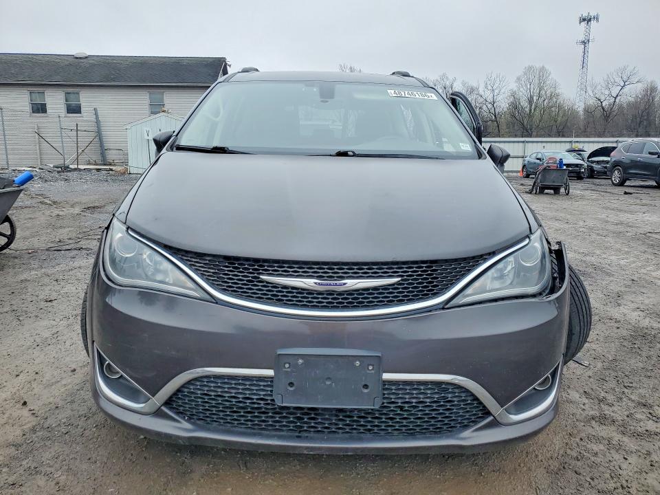 48746186 :رقم المزاد ، 2C4RC1BG5KR577579 vin ، 2019 Chrysler Pacifica مزاد بيع