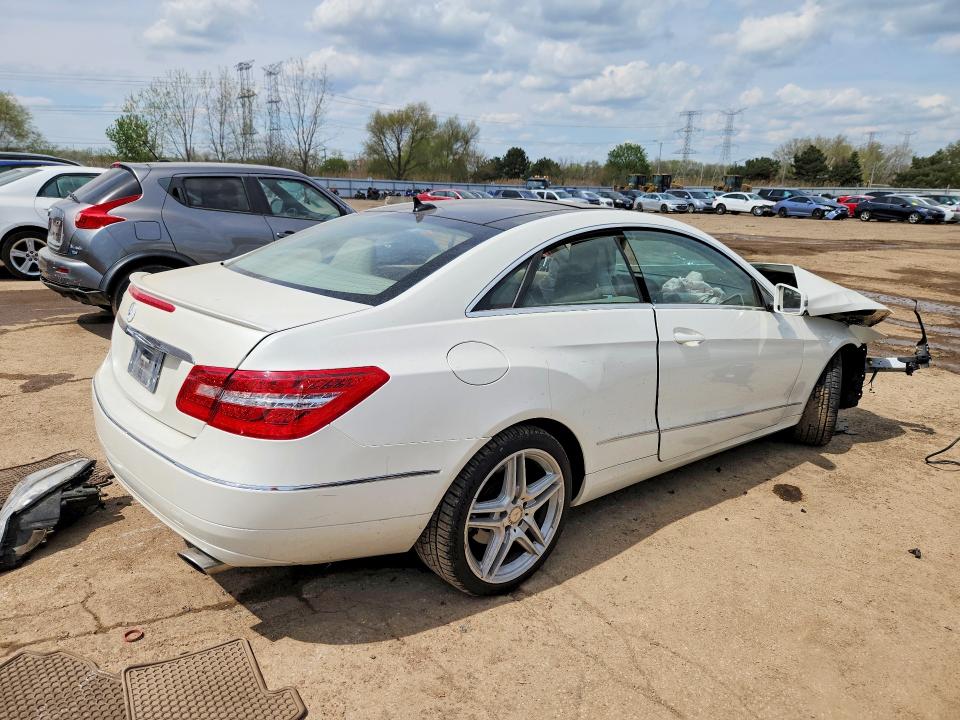 Продаж на аукціоні авто 2011 Mercedes-benz E, vin: WDDKJ5GB9BF118760, номер лоту: 50364316