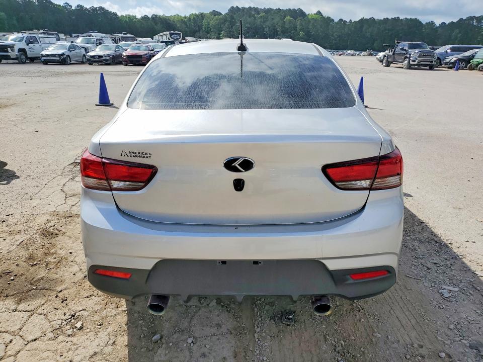 2020 Kia Rio მანქანა იყიდება აუქციონზე, vin: 3KPA24AD8LE298557, აუქციონის ნომერი: 49753006