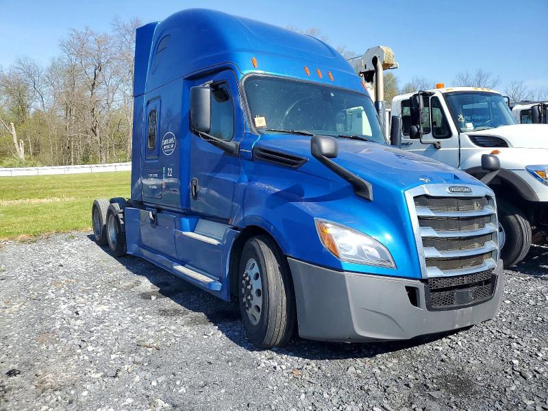 Auction sale of the 2020 Freightliner Cascadia 126, vin: 3AKJHHDR2LSLP8650, lot number: 50825866