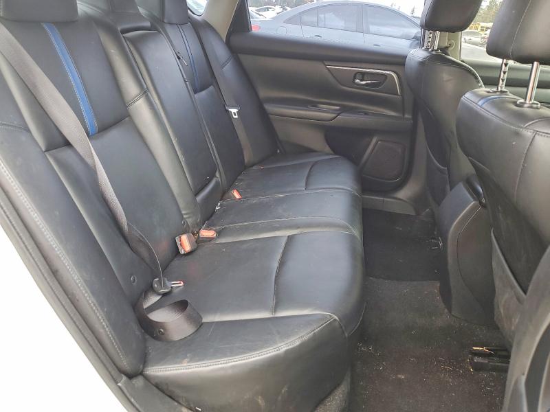 2018 Nissan Altima მანქანა იყიდება აუქციონზე, vin: 1N4AL3AP7JC230214, აუქციონის ნომერი: 50501896