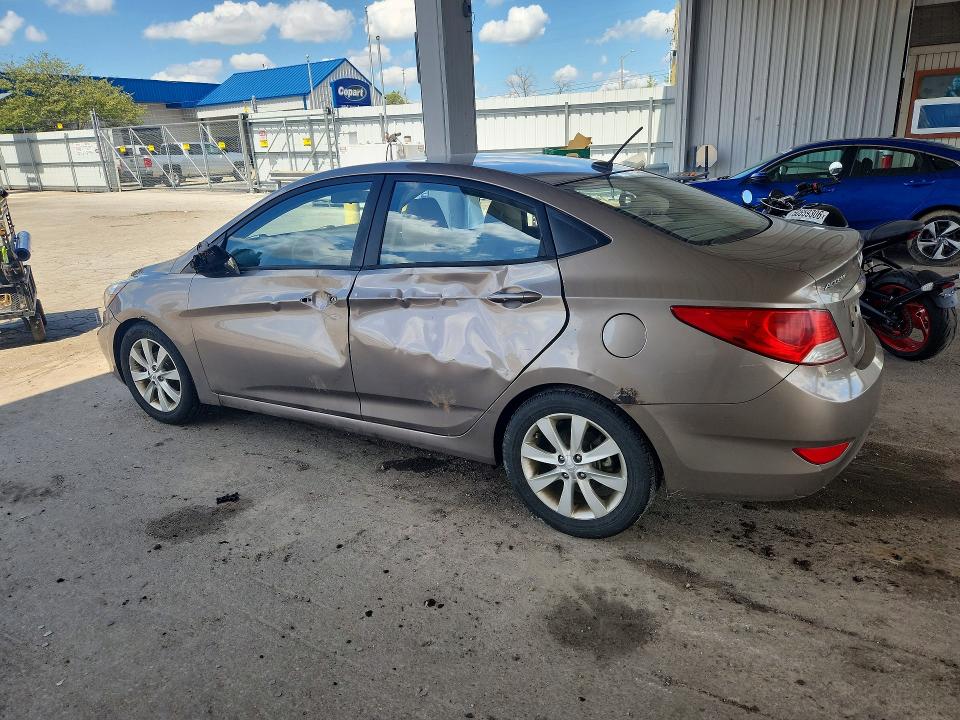 50721106 :رقم المزاد ، KMHCU4AE5DU311629 vin ، 2013 Hyundai Accent مزاد بيع