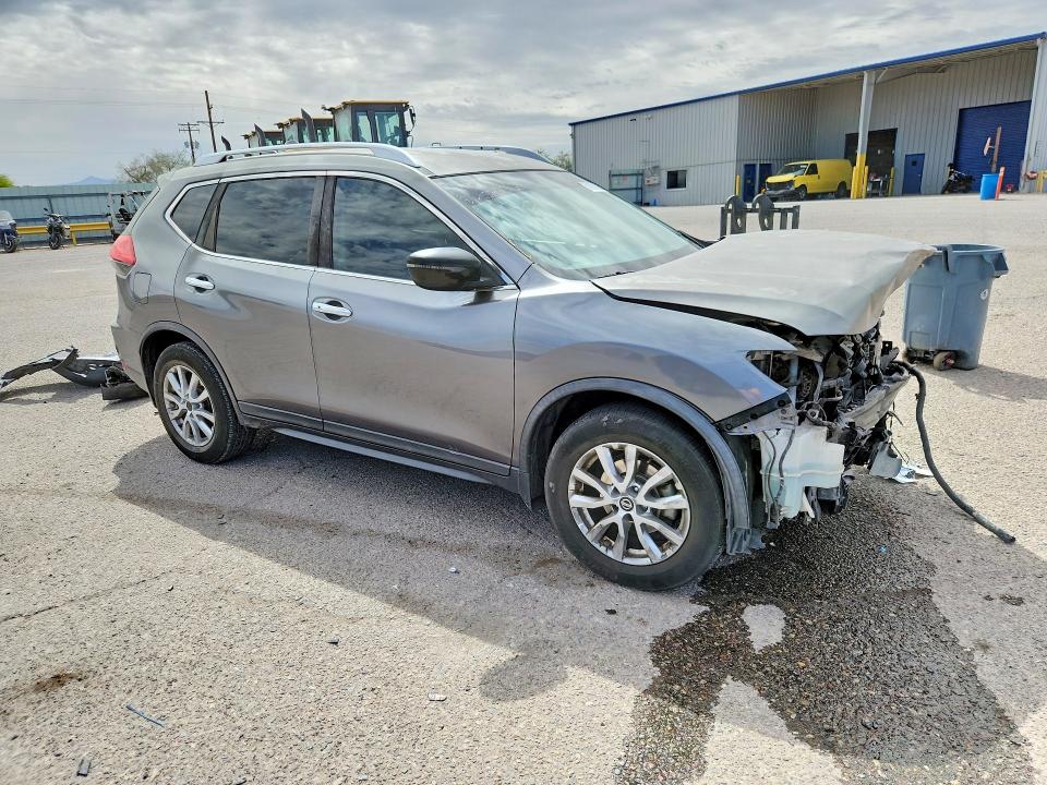 Продаж на аукціоні авто 2017 Nissan Rogue, vin: KNMAT2MT5HP602634, номер лоту: 51903926