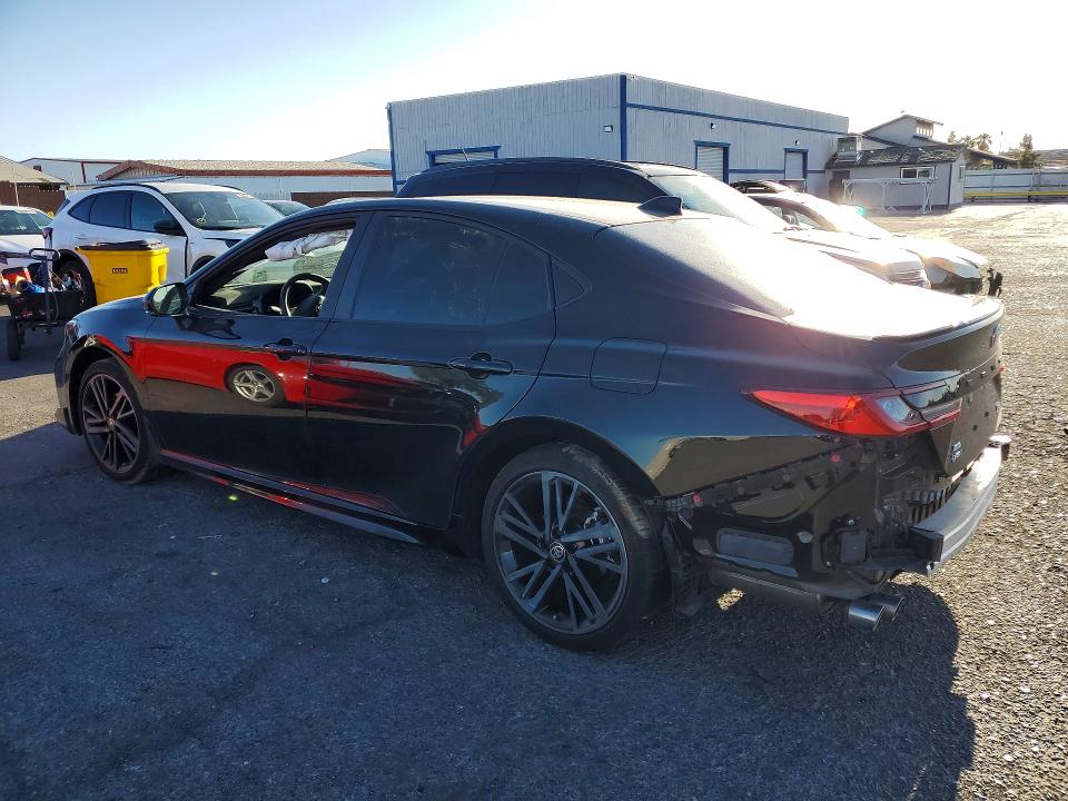 51660846 :رقم المزاد ، 4T1DBADK6SU526296 vin ، 2025 Toyota Camry مزاد بيع