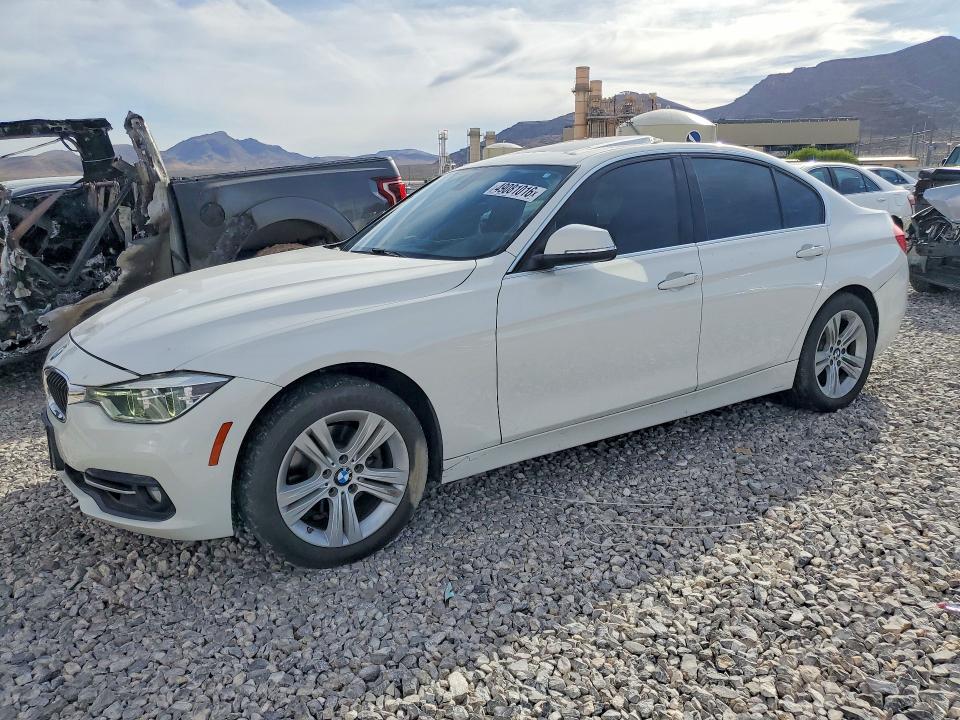 49081016 :رقم المزاد ، WBA8B9G51JNV00205 vin ، 2018 Bmw 330 مزاد بيع