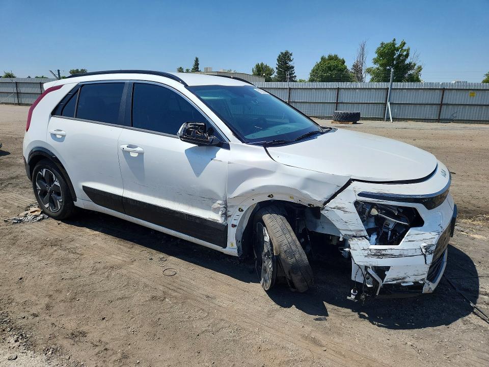 Продаж на аукціоні авто 2025 Kia Niro, vin: KNDCR3L13S5141272, номер лоту: 51690846