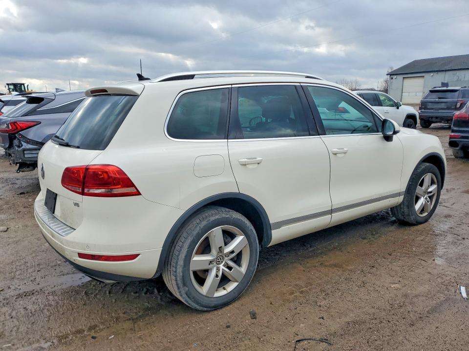 2012 Volkswagen Touareg მანქანა იყიდება აუქციონზე, vin: WVGFF9BP5CD001791, აუქციონის ნომერი: 48677466