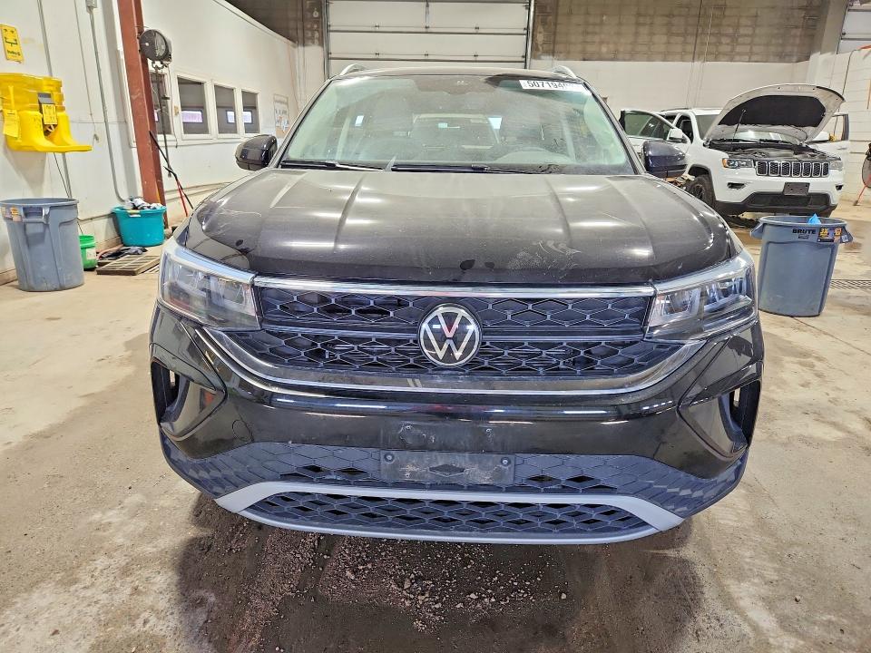 50719406 :رقم المزاد ، 3VVVX7B24RM110523 vin ، 2024 Volkswagen Taos مزاد بيع