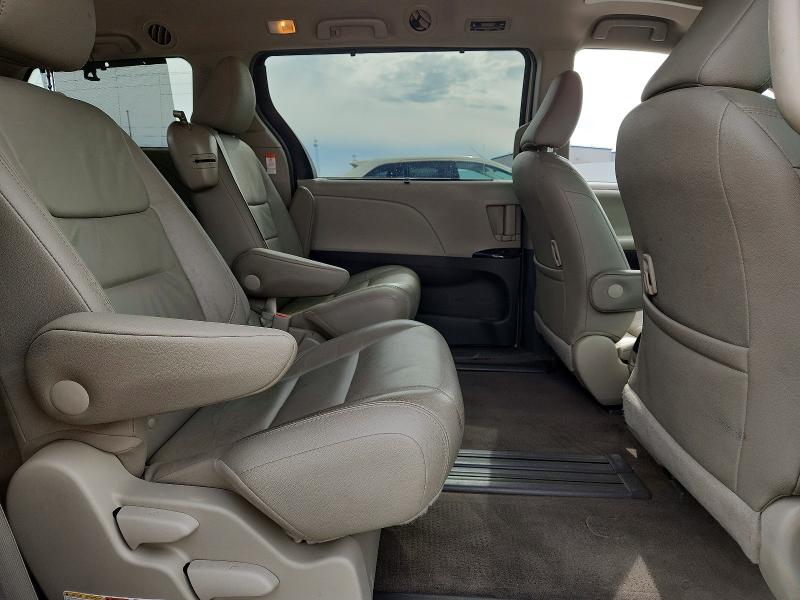Продаж на аукціоні авто 2017 Toyota Sienna, vin: 5TDYZ3DC3HS821214, номер лоту: 51894356