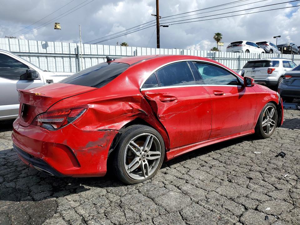 47798566 :رقم المزاد ، WDDSJ4EB5JN523063 vin ، 2018 Mercedes-benz Cla مزاد بيع