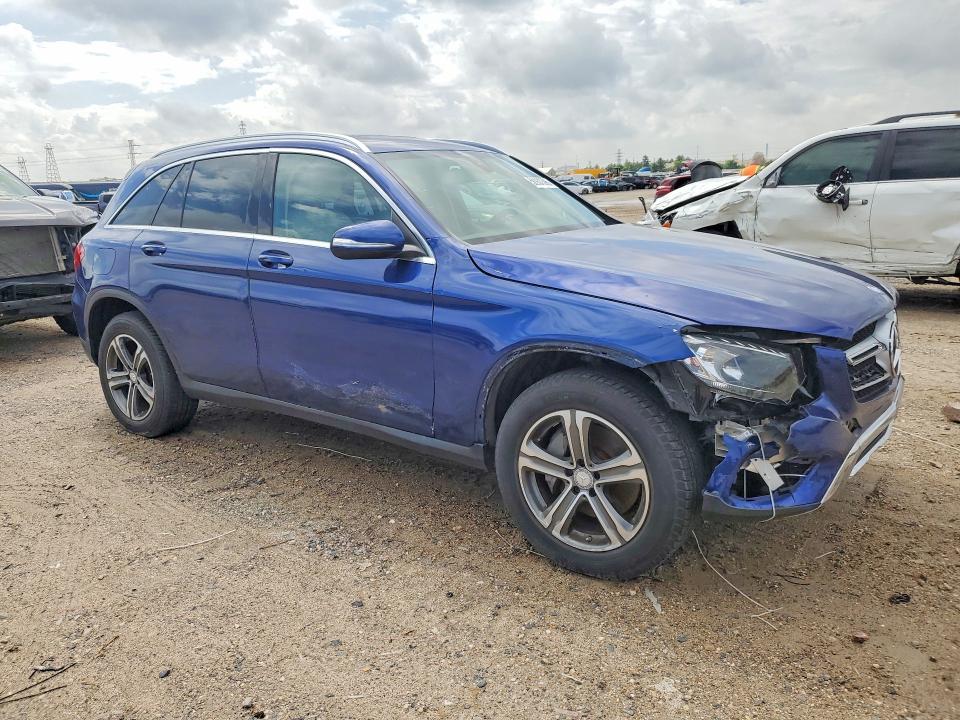 50931396 :رقم المزاد ، WDC0G4JB4HF132765 vin ، 2017 Mercedes-benz Glc مزاد بيع