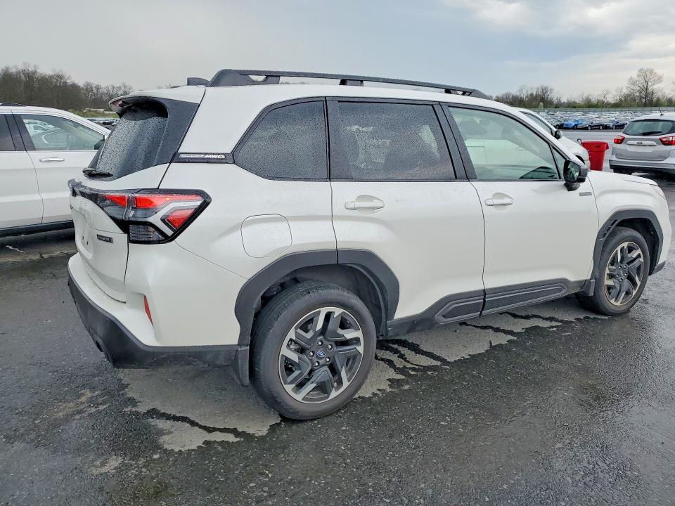 2025 Subaru Forester მანქანა იყიდება აუქციონზე, vin: JF2SLSRD5SH442215, აუქციონის ნომერი: 49711986