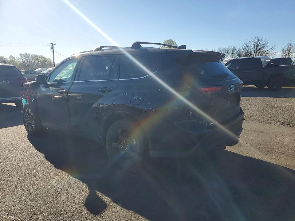 48463326 :رقم المزاد ، 5TDHZRBHXNS230066 vin ، 2022 Toyota Highlander مزاد بيع