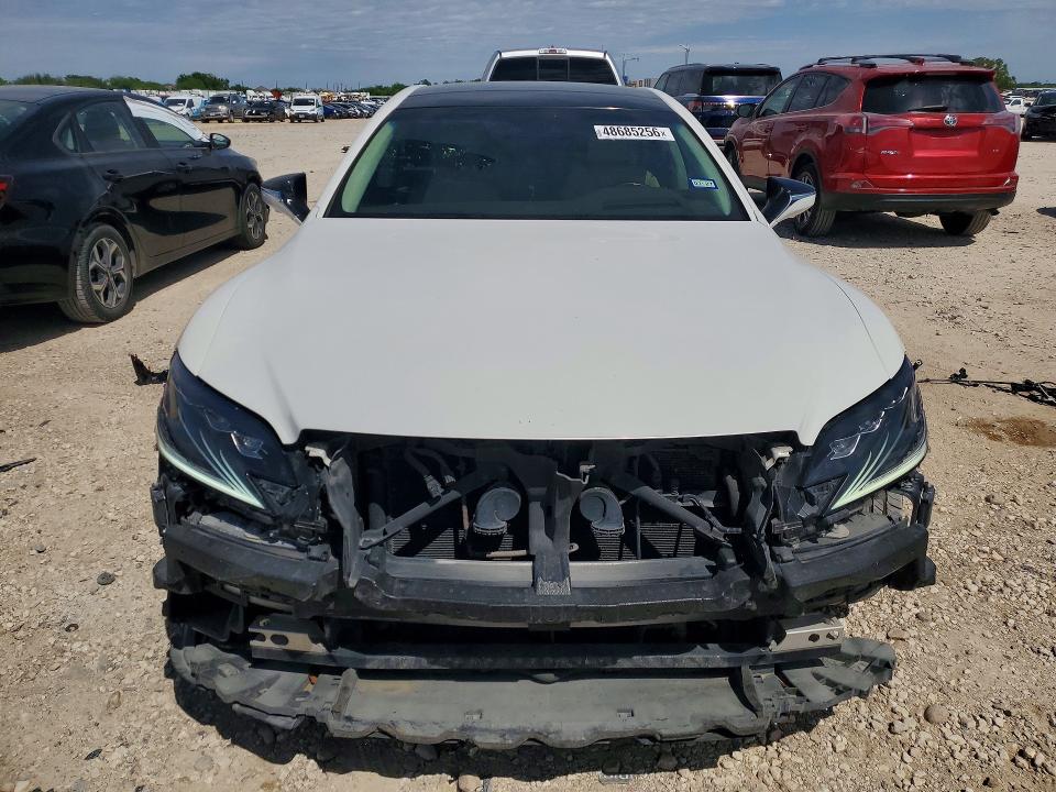 48685256 :رقم المزاد ، JTHB51FF5J5005550 vin ، 2018 Lexus Ls 500 مزاد بيع